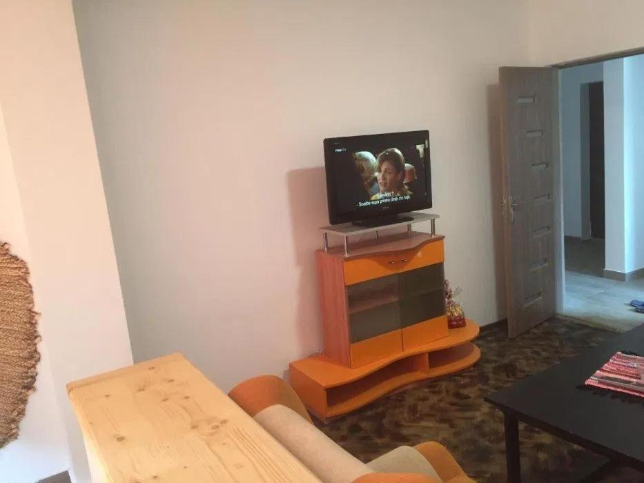 Апартаменти Apartament Marian Оршова Екстер'єр фото