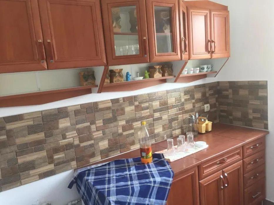 Апартаменти Apartament Marian Оршова Екстер'єр фото